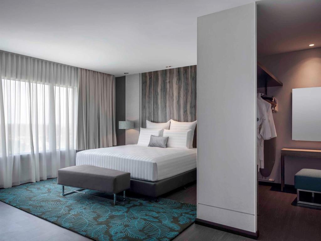 Executive-Suite - Pullman Miri Waterfront Hotel