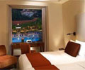 Deluxe-Pool-View-Room - Traders Hotel Singapore